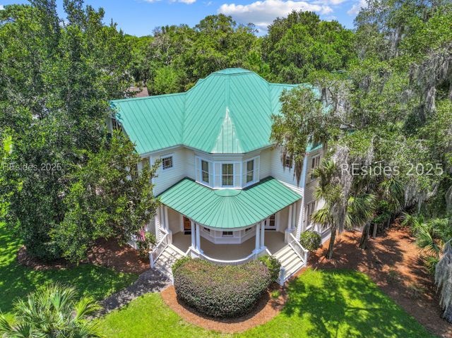 106 Coosaw Club Dr, Beaufort, SC 29907