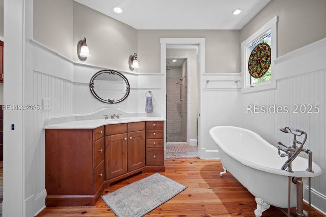 106 Coosaw Club Dr, Beaufort, SC 29907