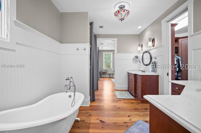 106 Coosaw Club Dr, Beaufort, SC 29907