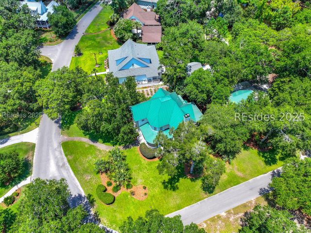 106 Coosaw Club Dr, Beaufort, SC 29907