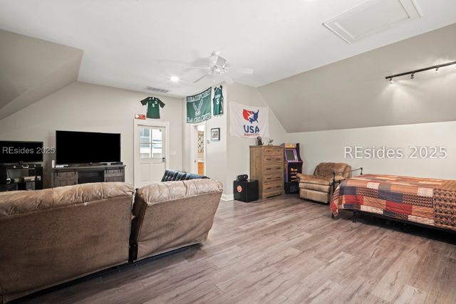 106 Coosaw Club Dr, Beaufort, SC 29907