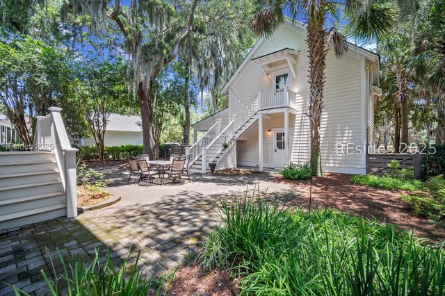 106 Coosaw Club Dr, Beaufort, SC 29907