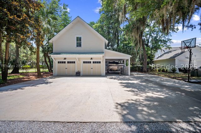 106 Coosaw Club Dr, Beaufort, SC 29907