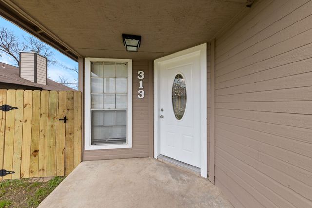313 Greenlawn BLVD, Round Rock, TX 78664
