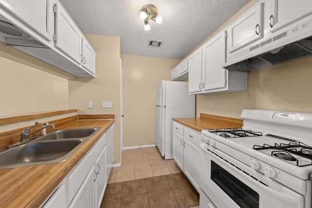 313 Greenlawn BLVD, Round Rock, TX 78664