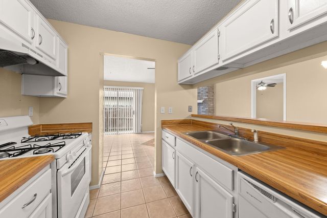 313 Greenlawn BLVD, Round Rock, TX 78664