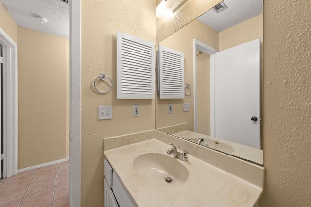 313 Greenlawn BLVD, Round Rock, TX 78664