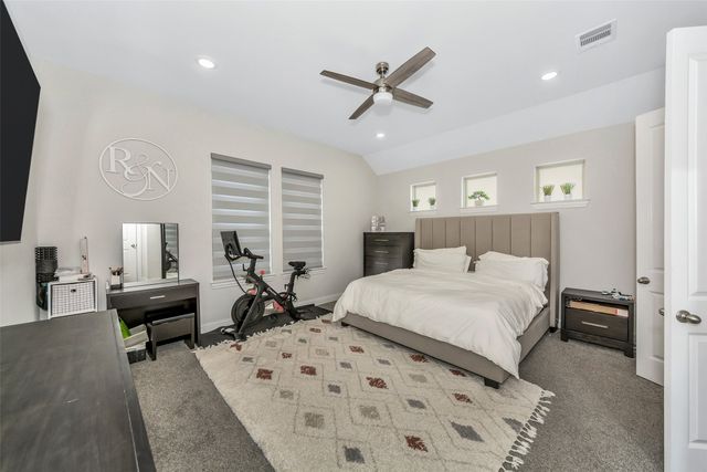 2124 Bailey Street, Carrollton, TX 75010