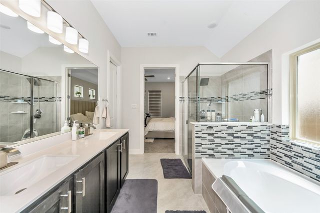 2124 Bailey Street, Carrollton, TX 75010