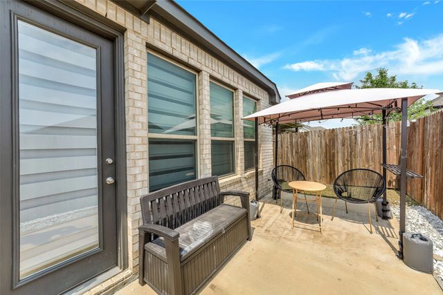 2124 Bailey Street, Carrollton, TX 75010