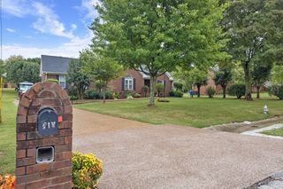 214 Shady Lane, White House, TN 37188