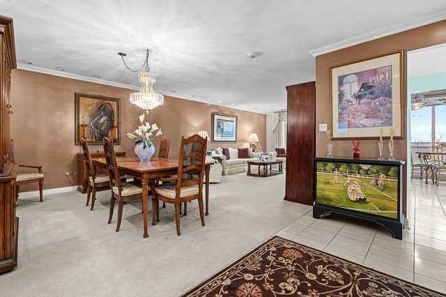 6400 N Cicero Avenue 611, Lincolnwood, IL 60712