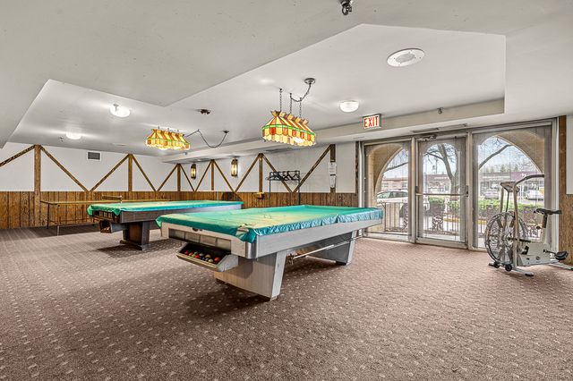 6400 N Cicero Avenue 611, Lincolnwood, IL 60712