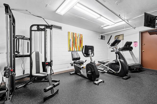 6400 N Cicero Avenue 611, Lincolnwood, IL 60712