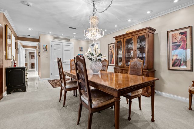 6400 N Cicero Avenue 611, Lincolnwood, IL 60712