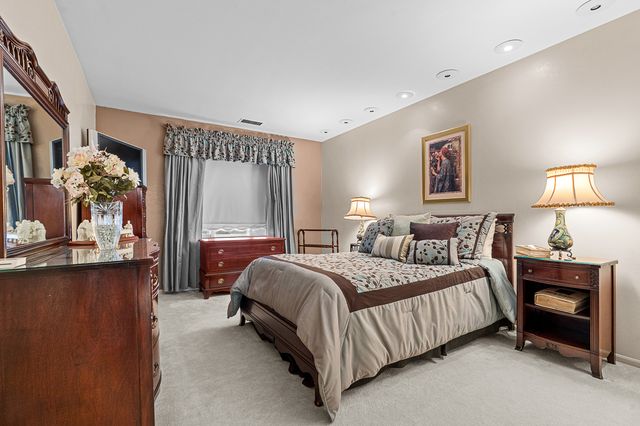 6400 N Cicero Avenue 611, Lincolnwood, IL 60712