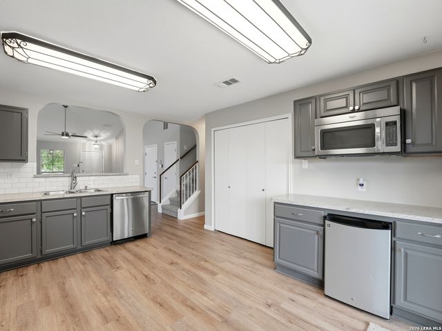 9127 Spiral Woods, Universal City, TX 78148