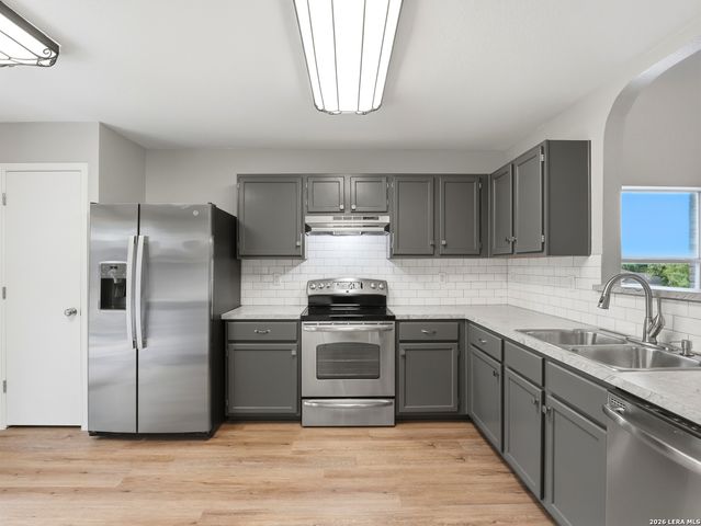 9127 Spiral Woods, Universal City, TX 78148