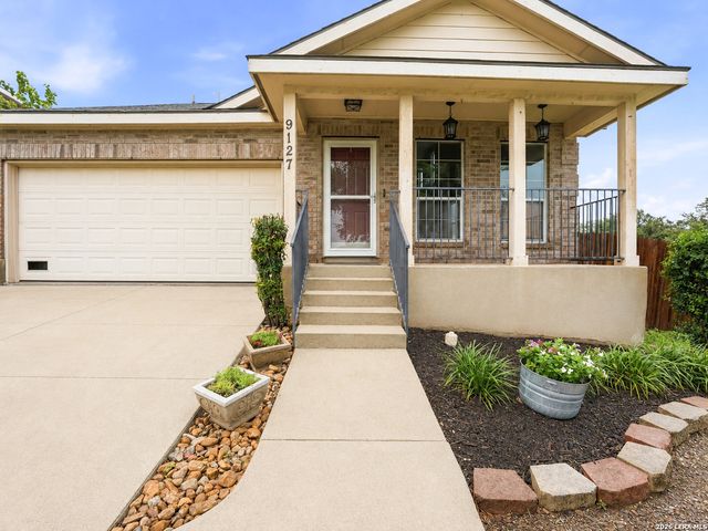 9127 Spiral Woods, Universal City, TX 78148