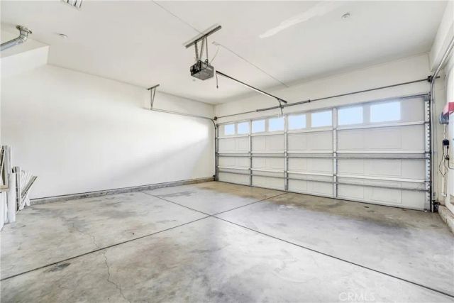 9315 Burnet Ave 117, North Hills, CA 91343