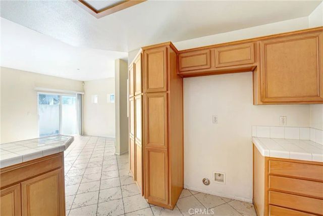 9315 Burnet Ave 117, North Hills, CA 91343