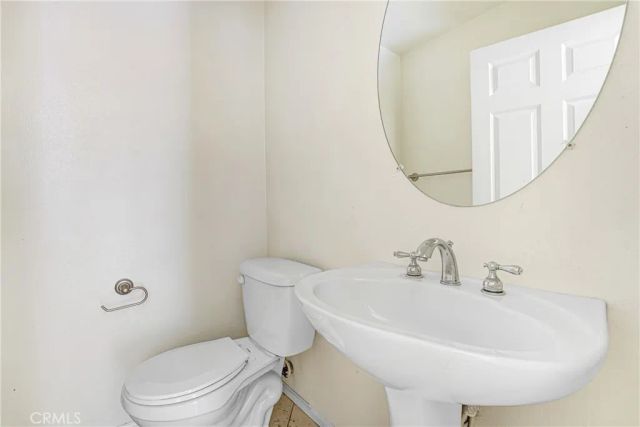 9315 Burnet Ave 117, North Hills, CA 91343