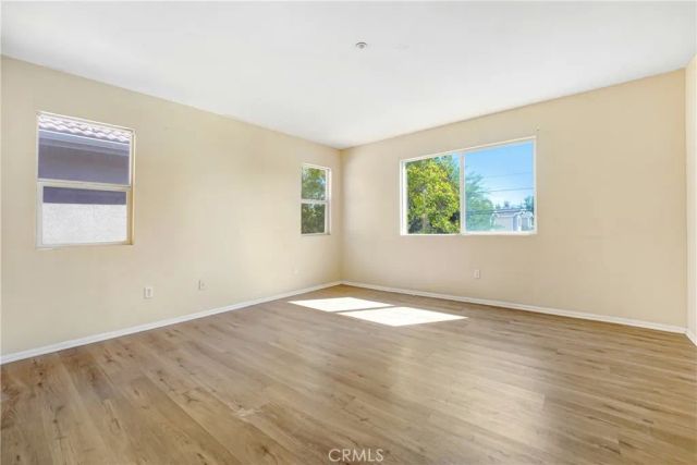 9315 Burnet Ave 117, North Hills, CA 91343