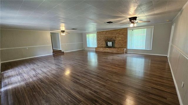 10450 Lockwood Drive, Grand Bay, AL 36541