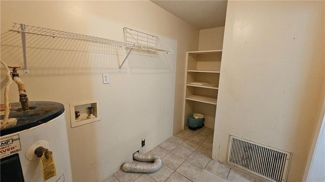 10450 Lockwood Drive, Grand Bay, AL 36541