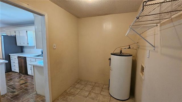 10450 Lockwood Drive, Grand Bay, AL 36541