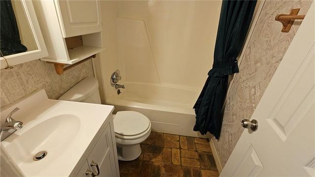 10450 Lockwood Drive, Grand Bay, AL 36541