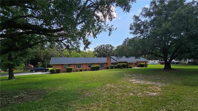 10450 Lockwood Drive, Grand Bay, AL 36541