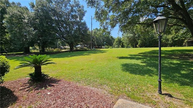 10450 Lockwood Drive, Grand Bay, AL 36541