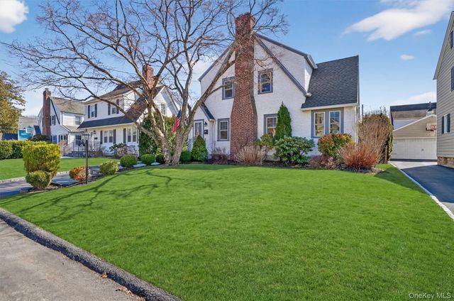 59 Benedict Avenue, White Plains, NY 10603