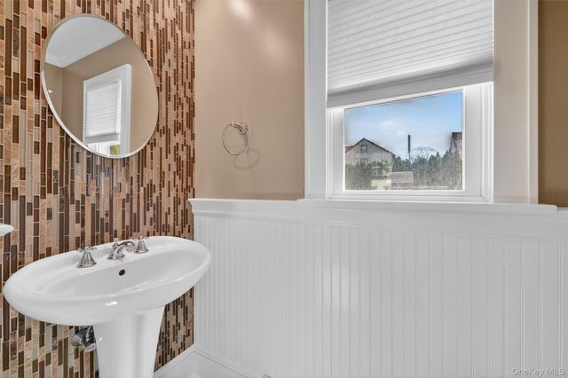 59 Benedict Avenue, White Plains, NY 10603