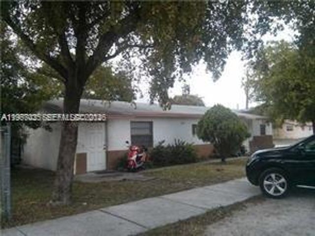 2100 NW 4th Street, Pompano Beach, FL 33069