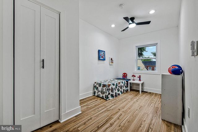 305 34TH PL NE, Washington, DC 20019