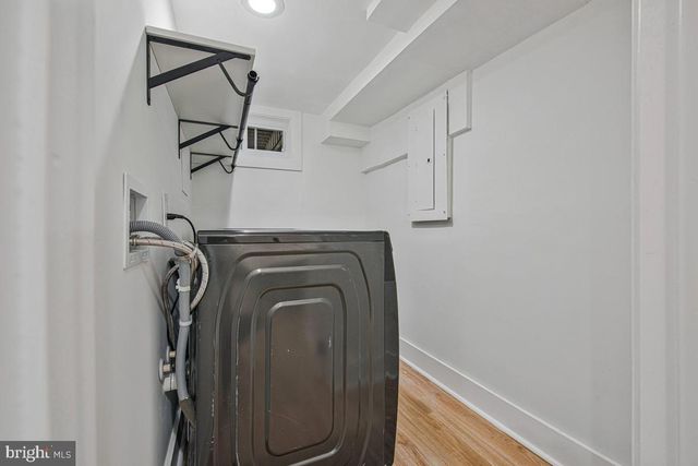 305 34TH PL NE, Washington, DC 20019