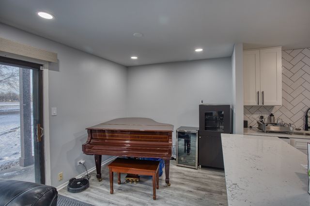 1732 Harrow Court D, Wheaton, IL 60189