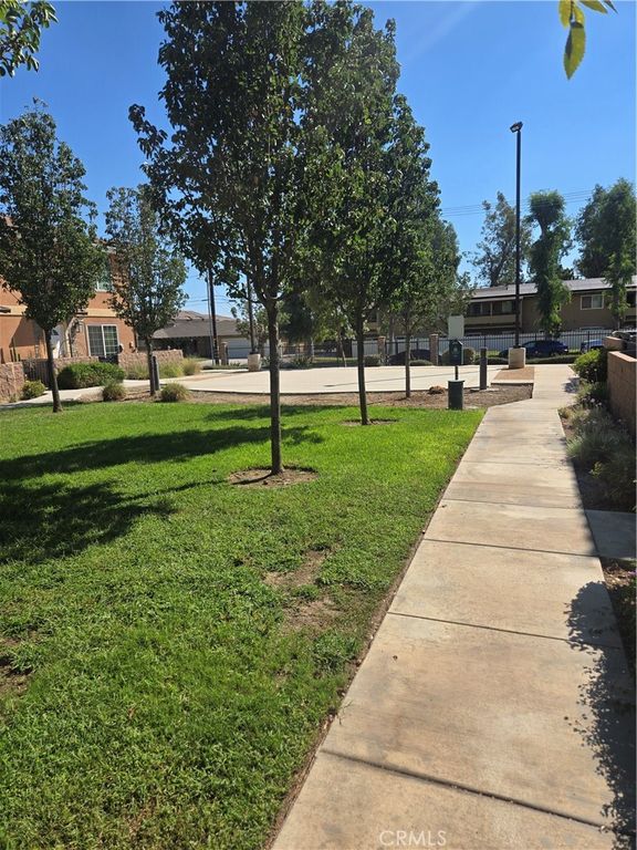 16408 Valencia, Fontana, CA 92335 — photo 2