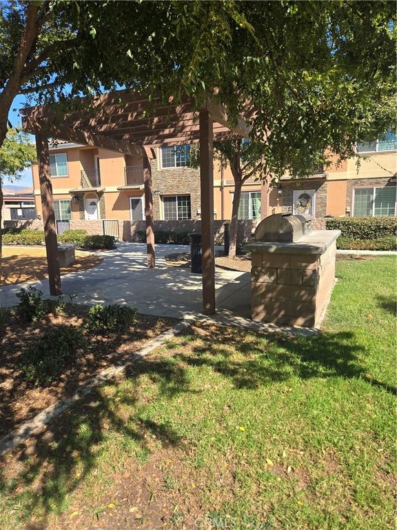 16408 Valencia, Fontana, CA 92335 — photo 3