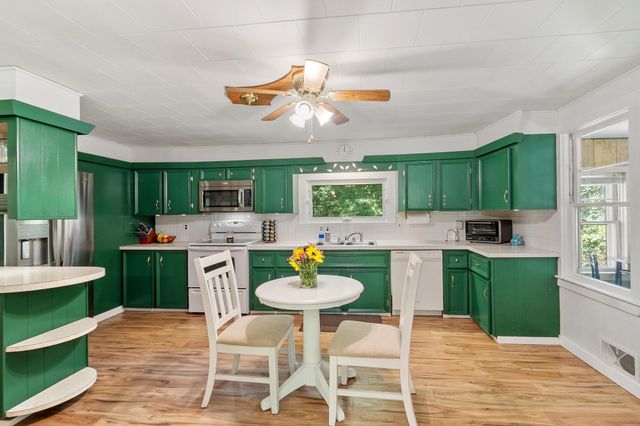 84 Fern Ave., Amesbury, MA 01913