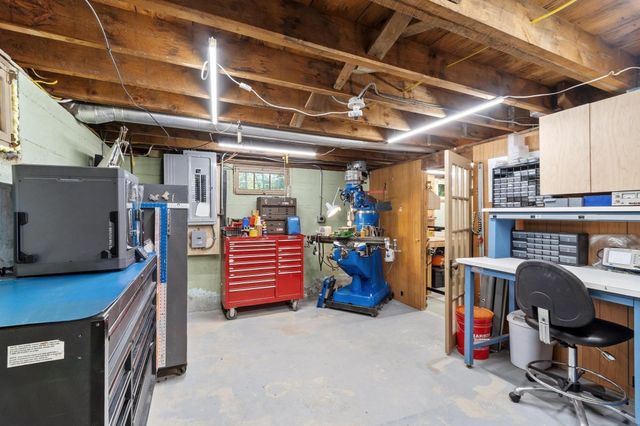 84 Fern Ave., Amesbury, MA 01913