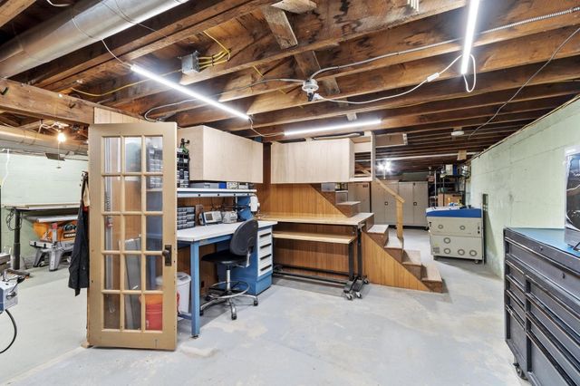 84 Fern Ave., Amesbury, MA 01913