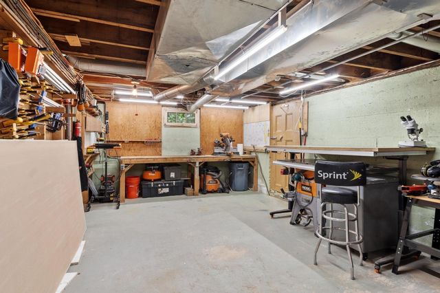 84 Fern Ave., Amesbury, MA 01913