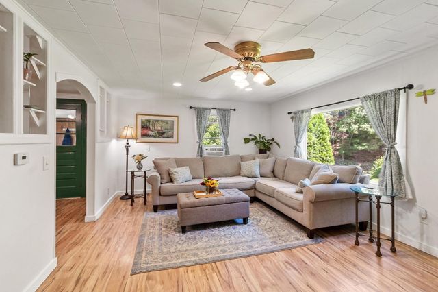 84 Fern Ave., Amesbury, MA 01913