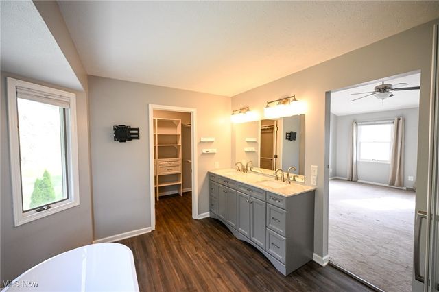 744 Lawrence Drive, Wadsworth, OH 44281