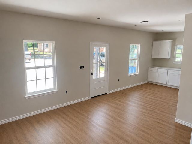 802 W Nelson St, Longview, TX 75601
