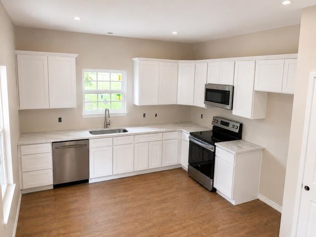 802 W Nelson St, Longview, TX 75601
