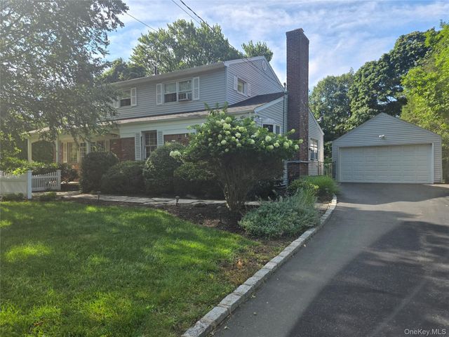 4 Crinkle Court, Northport, NY 11768